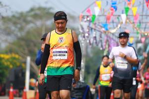 BIB: 46554
                            <button type="button" onclick="openModal(9891668)" class="btn btn-primary btn-sm float-right btn-popup" data-toggle="modal" data-target=".modal-high-quality">
                        <i class="fas fa-shopping-cart"></i> Add to Cart
                    </button>
                                            <button type="button" onclick="isThisMe(9891668, true)" class="btn btn-success btn-sm float-right btn-popup btn-isme hidden" data-toggle="tooltip" data-placement="bottom" title="นี่คือรูปของคุณใช่ไหม คลิกที่นี่เพื่อเอาเข้าอัลบั้ม">
                        <i class="fas fa-plus"></i> Add to album
                    </button>
                    <button type="button" onclick="isThisMe(9891668, false)" class="btn btn-warning btn-sm float-right btn-popup btn-isnotme hidden">
                        <i class="fas fa-ban"></i> Remove from album
                    </button>